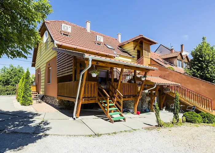 Almafa Apartmanház